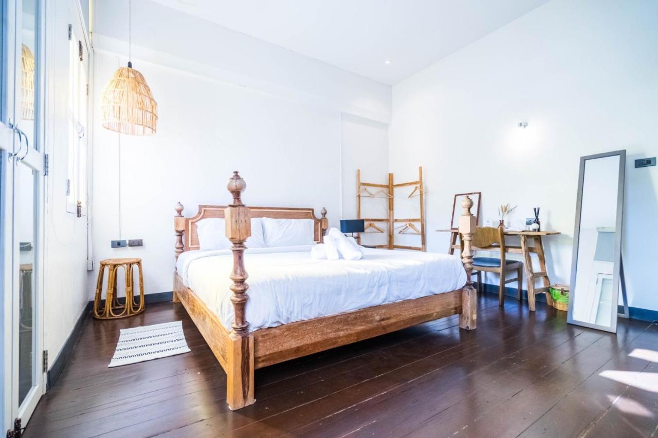Villa Historic In Thapae